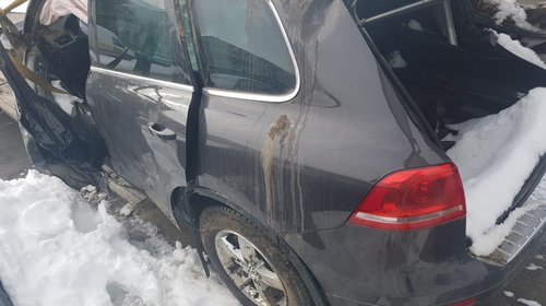 Panou finitie/fusta spate VW TOUAREG 7P 3.0 T