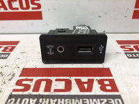 Panou USB /AUX - Vw Golf 7 / Passat B8 Cod : 5G0035222E