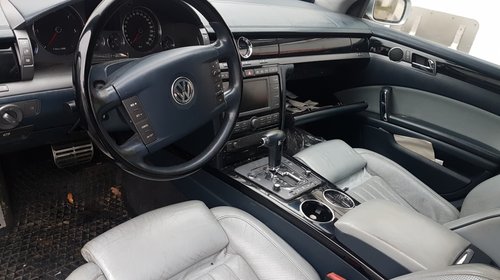 Parasolare VW Phaeton 2005 sedan 5.0