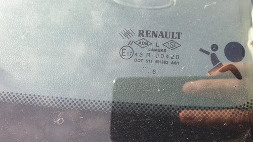 Parbriz Geam Sticla Simplu Fara Senzor sau Incalzire Renault Clio 3 2005 - 2014 [C3657]