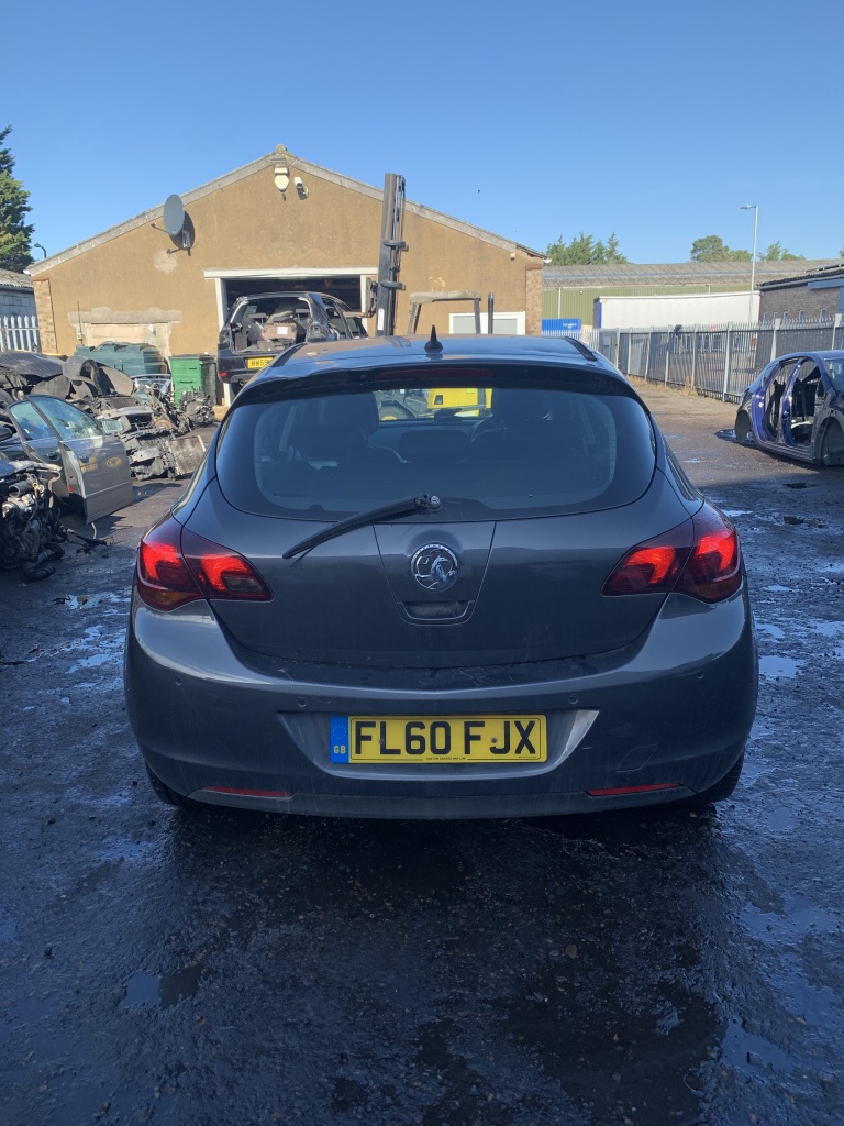 Parbriz Opel Astra J 2010 Hatchback 1.7C