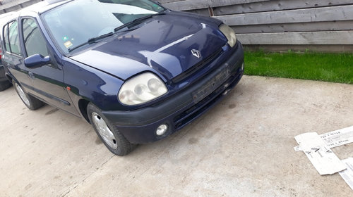 Parbriz Renault Clio 1