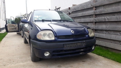 Parbriz Renault Clio 1