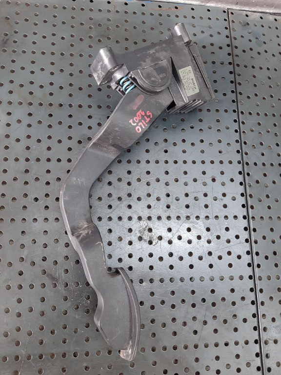 Pedala acceleratie 1.9 jtd fiat stilo 19