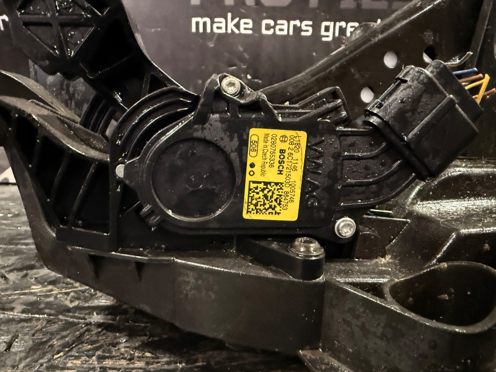 Pedala acceleratie Skoda Rapid 6C1721503D - imagine 2