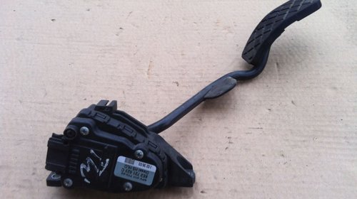 Pedala acceleratie VW Passat 5 cod 8E2721523C