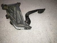 Pedala ambreiaj Renault Laguna 1.8 16v 2002 cod 8200002856