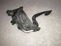 Pedala ambreiaj renault laguna 2 Cod 8200019163