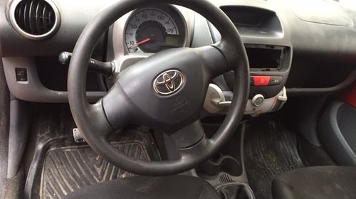 Pedala ambreiaj Toyota AYGO benzina an 2008 t