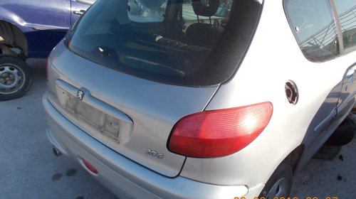 PEUGEOT 206 1,4 BENZINA 2002