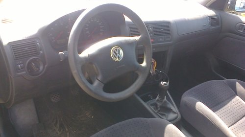 Piese auto pentru Vw Golf 4