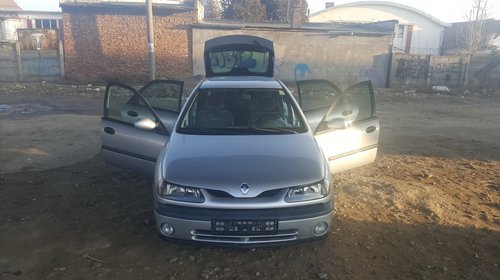 Piese/dezmembrez Renault Laguna 1 98'-2000