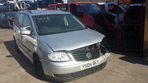 Piese din dezmembrari VW Touran 2005 AVQ