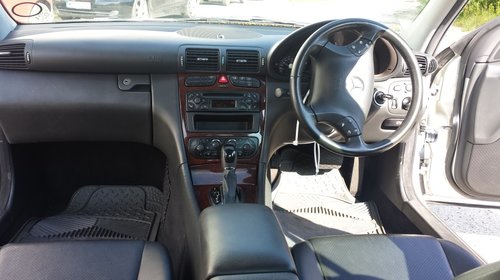 Piese Mercedes C-Class W203 din dezmembrari