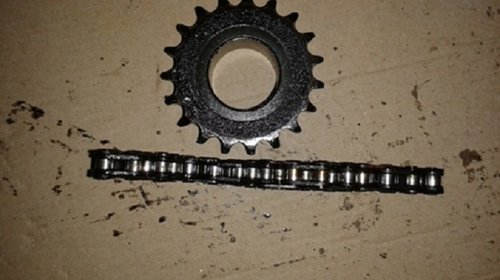 Pinion + lant pompa ulei Dacia SUPERNOVA