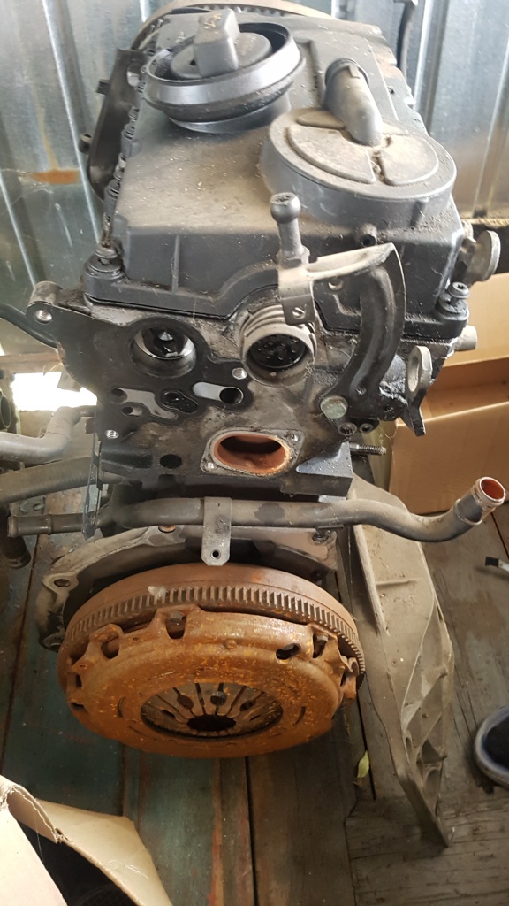 Pison cu segmenti si biele Vw passat b6 140cp bkp