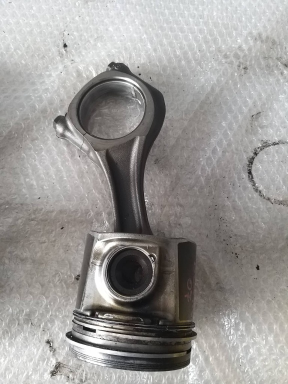Piston 2.3 jtd f1ae0481c fiat ducato dupa 2002