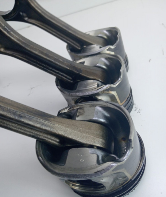 Piston cu biela 2.7 tdi 059ab Audi A6 4F