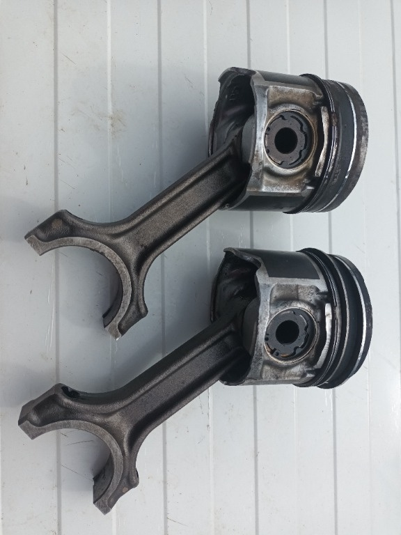 Piston opel alfa motor 1.9 cdti jtd 150 cp an 2007