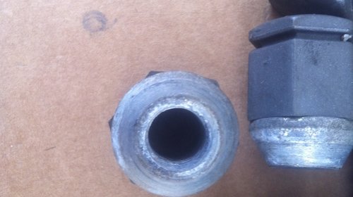 Piulite jante aliaj Opel Astra J Opel Meriva Opel Zafira Opel Insignia