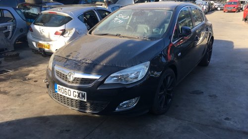 Plafoniera Opel Astra J 2011 hatchback 2.0