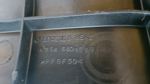 Planșă bord Mercedes ML W164 cod a1646801687
