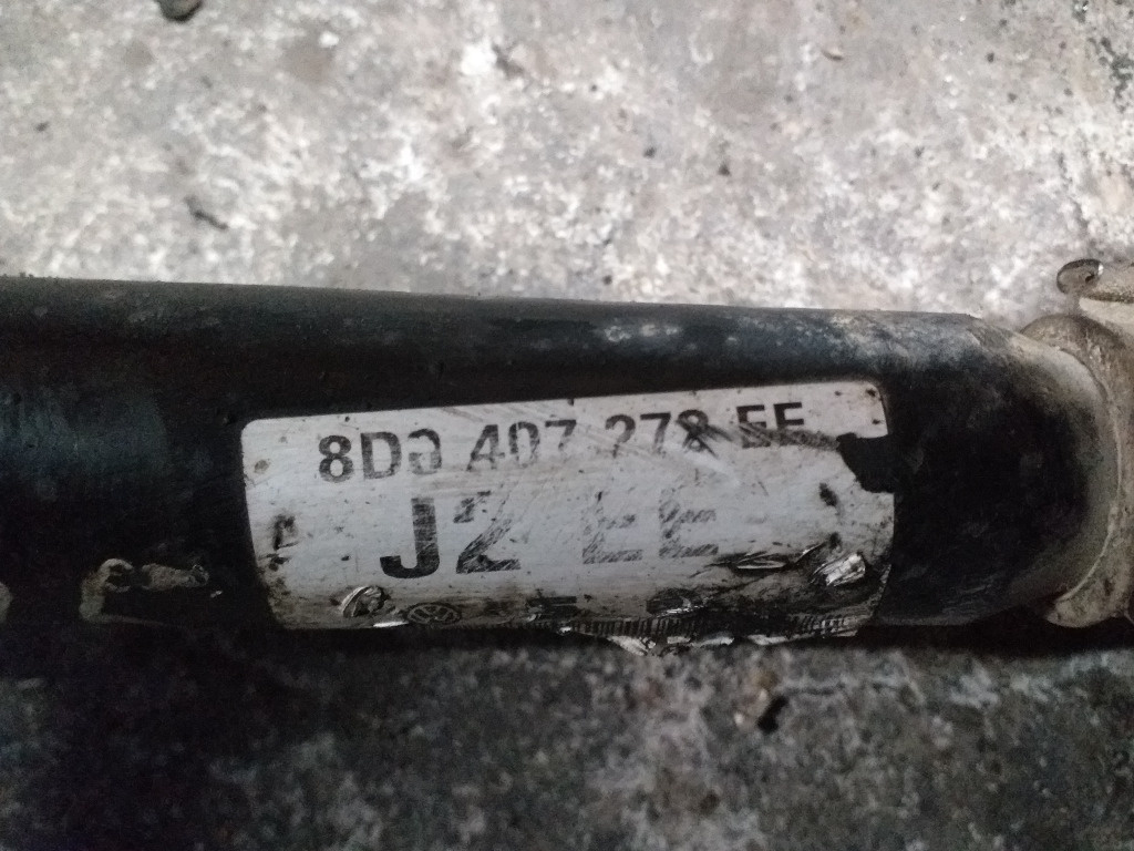 Planetara dreapta fata VW PASSAT B5.5 , 2.5 tdi , COD : 8D3407278EE