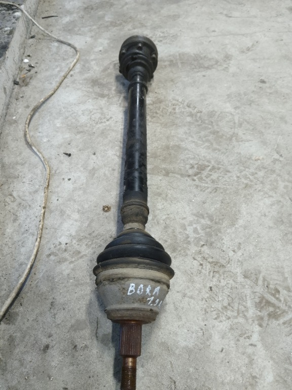 Planetara dreapta VW Bora 1.9 TDI 6 viteze cod motor AJM