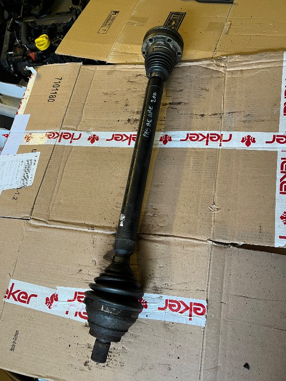 Planetara dreapta vw passat b6 2.0 tdi cod motor BKP