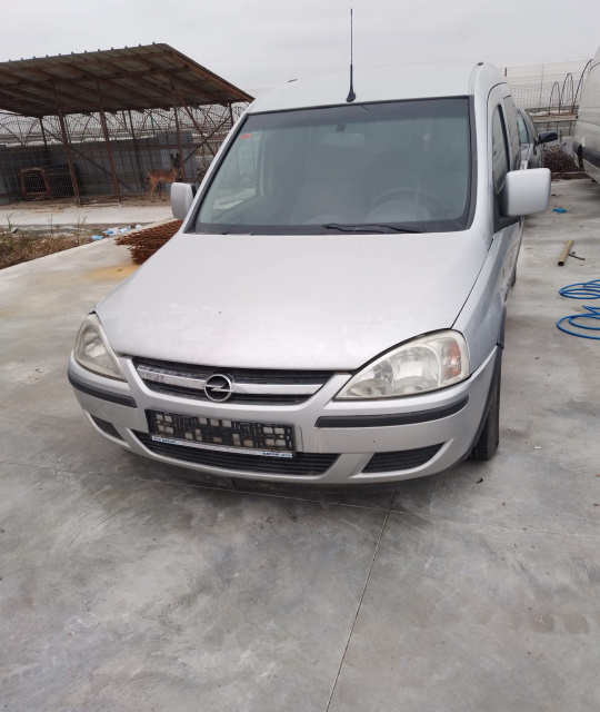 Planetara fata dreapta Opel Combo C [2001 - 2005] 