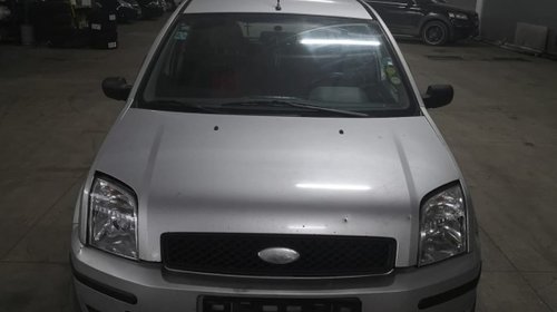 Planetara stanga Ford Fusion 2002 Hatchback 1