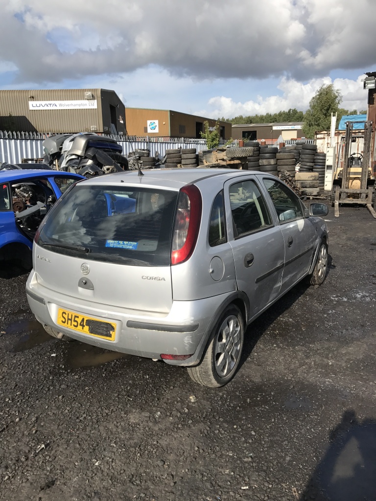 Planetara stanga Opel Corsa C 2004 Hatch