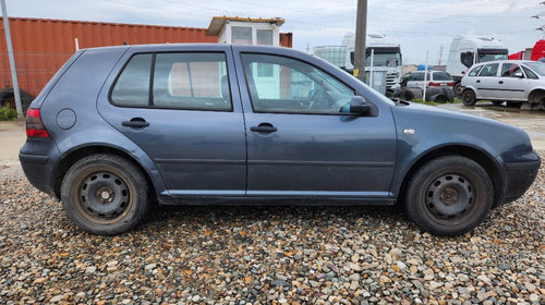 Planetara stanga Volkswagen Golf 4 2002 Hatchback 1.9 tdi 85kw