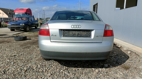 Plansa bord Audi A4 B6 2003 berlina 1.9 TDI