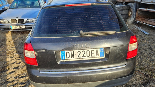 Plansa bord Audi A4 B6 2004 BREAK 1.9 TDI