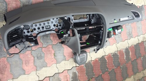 Plansa Bord Audi S4 A4 B8 Gri 8K0 cu Airbaguri Kit Airbag