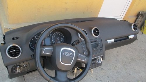 Plansa bord completa Audi A3 2010