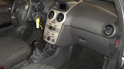 Plansa bord completa cu airbaguri Opel Corsa D 2008