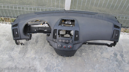 Plansa bord cu airbag hyundai i30 an 2007-2012
