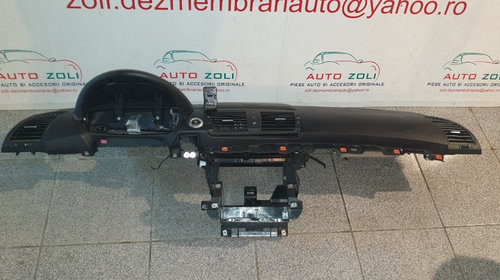 Plansa bord cu airbag pasager BMW SERIA 1 E 8