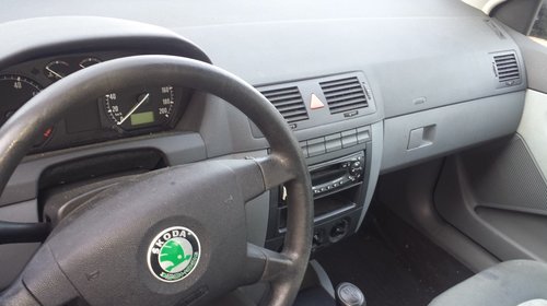 Plansa bord (cu airbag pasager) Skoda Fabia 1