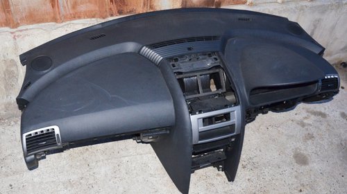 Plansa bord cu volan dreapta uk Peugeot 407