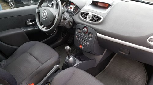 Plansa bord + Kit airbaguri Renault Clio 3 1.5 Dci din 2008