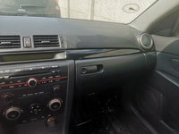 Plansa bord Mazda 3 an 2005