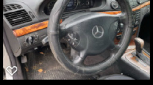 Plansa bord Mercedes-Benz E-Class W211/S211 [