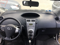 Plansa Bord Toyota Yaris 1.3 benzina, an 2007