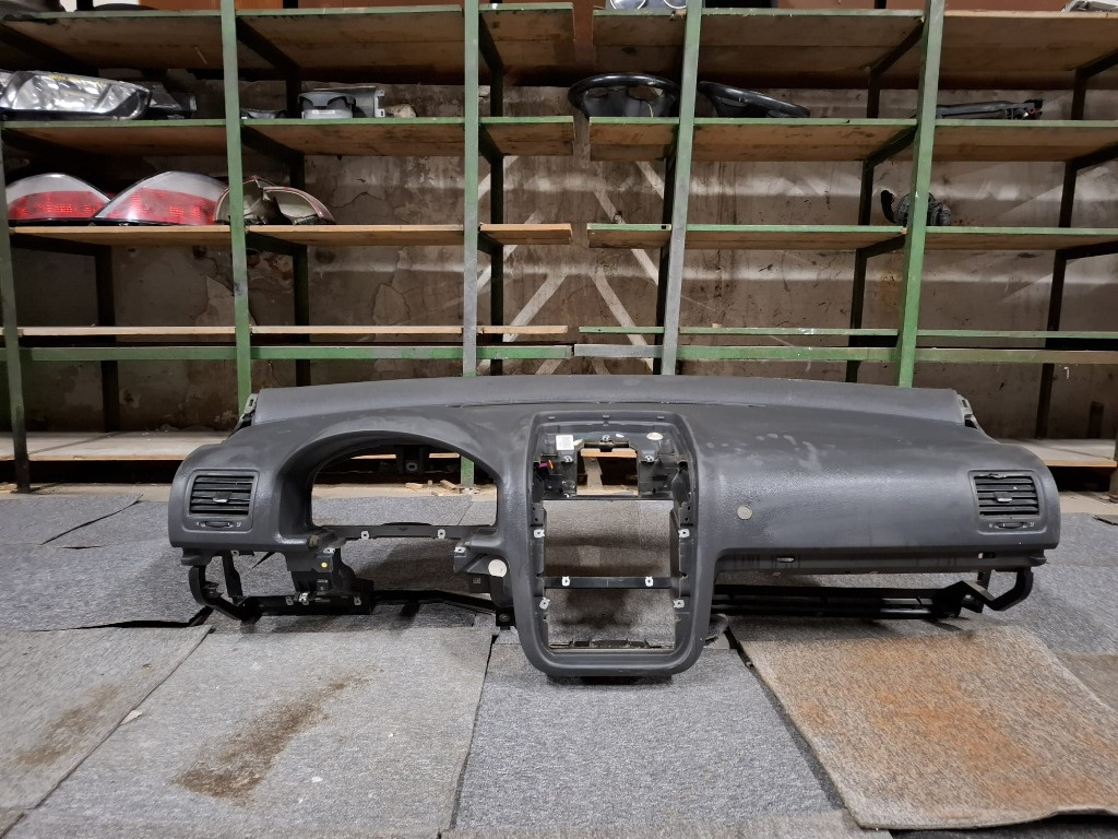Plansa Bord Volkswagen Golf 5 - imagine 1