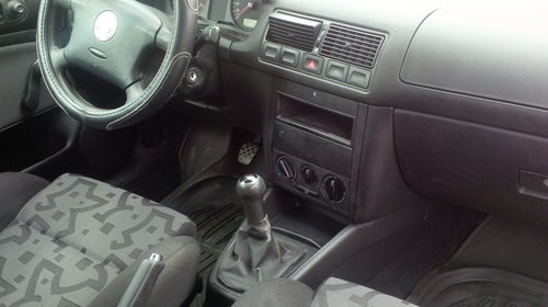 Plansa bord vw golf 4