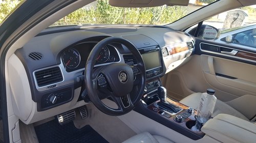 Plansa Bord VW Touareg an 2013