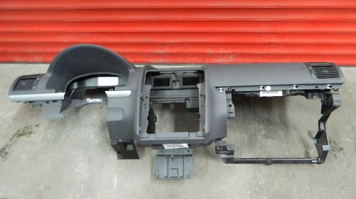 Plansa bord Vw Touran model 2009